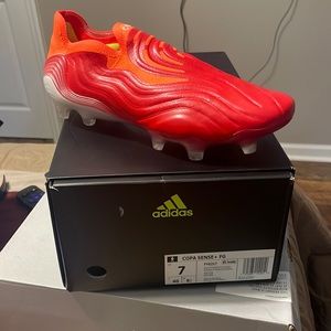 Soccer cleat